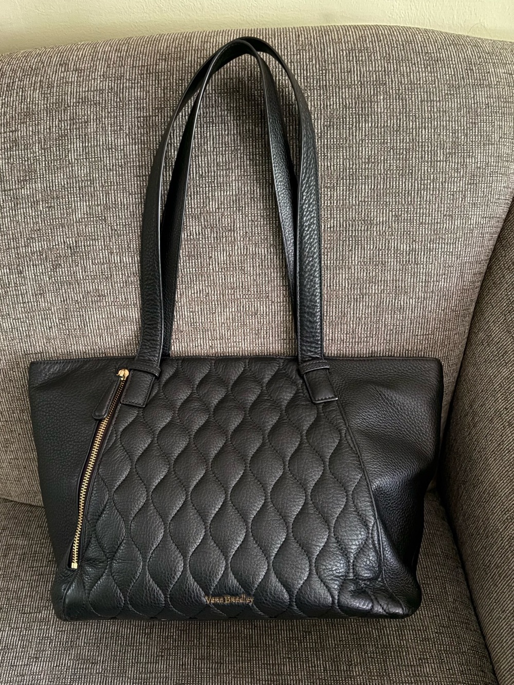EUC Vera Bradley 100% Black Quilted Pebbled Leather Handbag/Tote